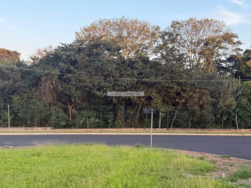 Terreno no Condomínio Amary: 2ª foto da galeria de imagens do imóvel