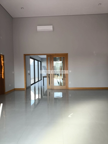 Casa com Piscina no condomínio Damha 3: 9ª foto da galeria de imagens do imóvel