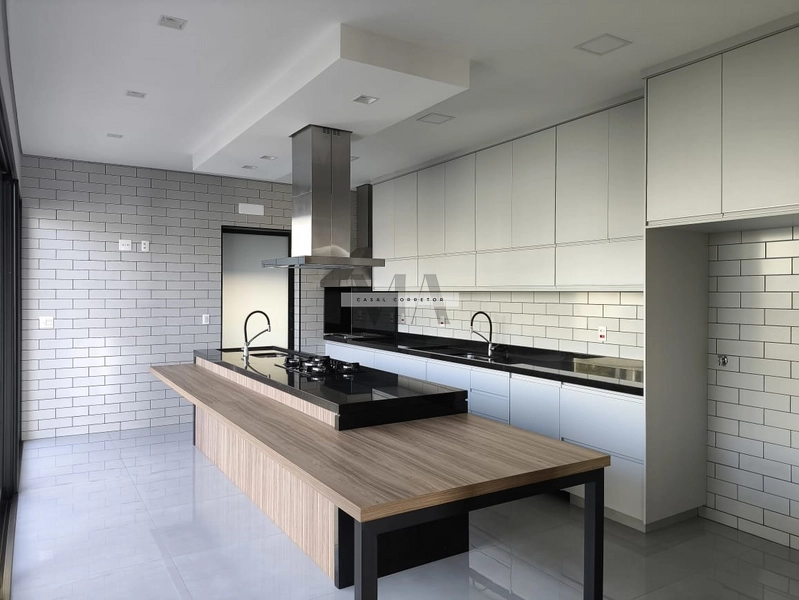 Casa com Piscina no condomínio Damha 3: 7ª foto da galeria de imagens do imóvel