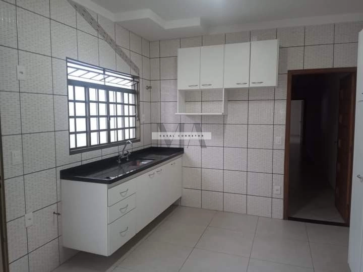 Casa no Jardim Bandeirantes: 3ª foto da galeria de imagens do imóvel