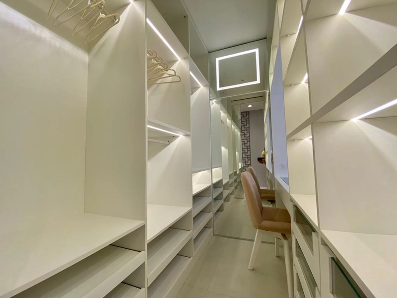 Luxuoso Sobrado Beira de Lago no Condomínio Sense: 37ª foto da galeria de imagens do imóvel
