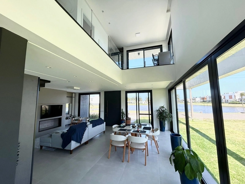 SOBRADO A VENDA NO CONDOMINIO BLUE: 4ª foto da galeria de imagens do imóvel