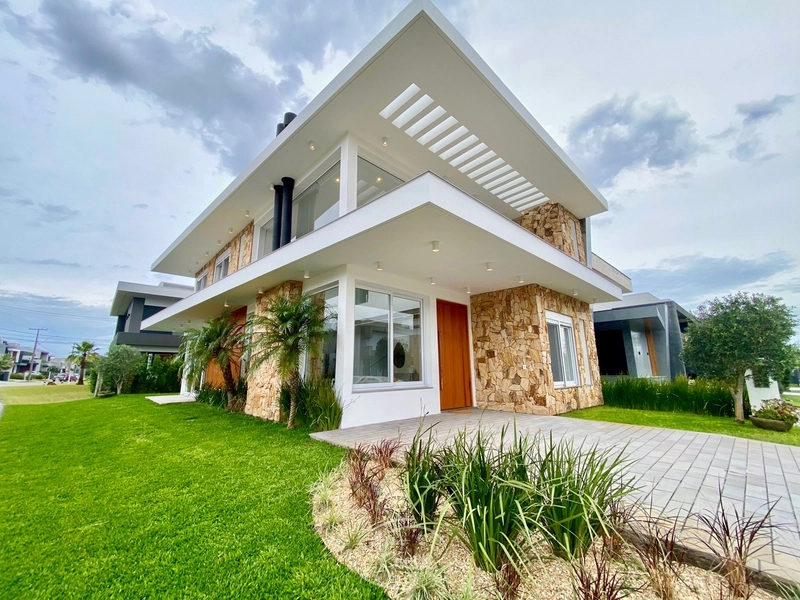 Sobrado de esquina a venda no Condomínio Blue.