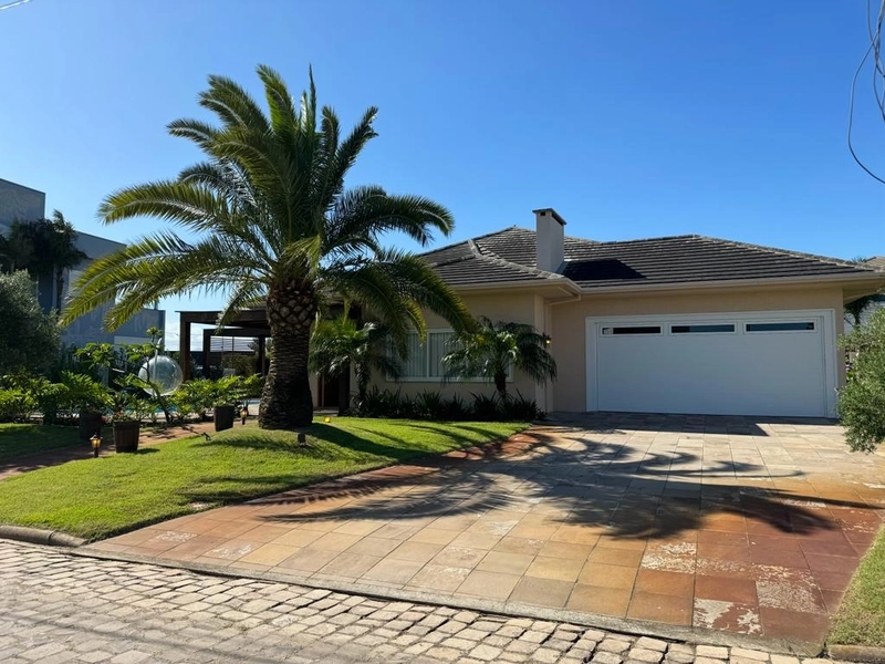 CASA A VENDA NO CONDOMINIO LAGOA DO PASSO