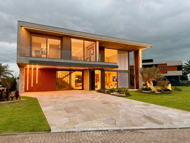 SOBRADO A VENDA NO SENSE