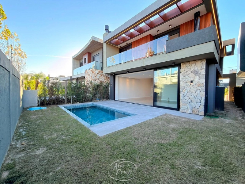 Sobrado com 4 Suítes e Piscina no Condomínio Sunset: 28ª foto da galeria de imagens do imóvel