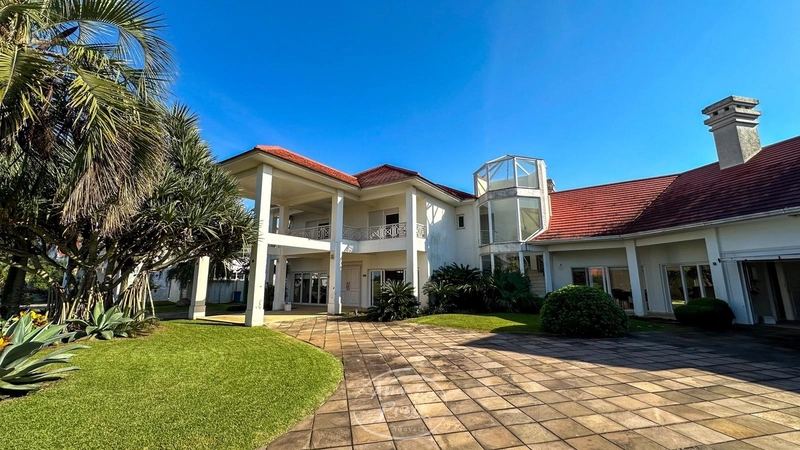 SOBRADO A VENDA NO GREEN VILLAGE