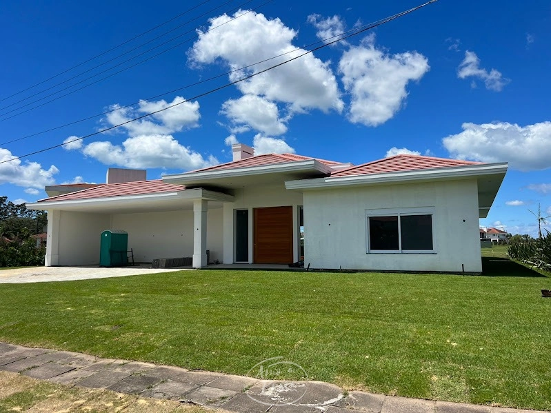 Casa à venda - Condomínio Green Village