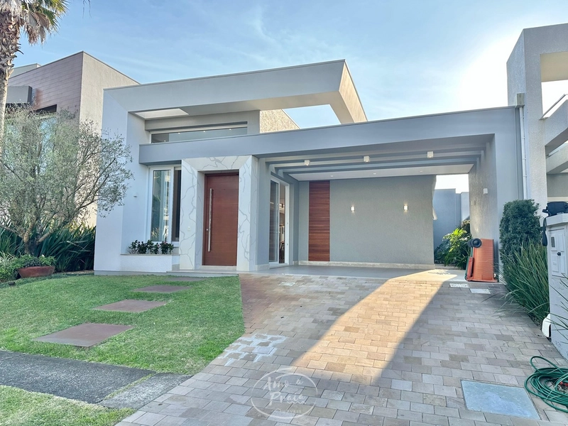 Casa Térrea, na Beira do Lago no Condomínio Capão Ilhas Resort.