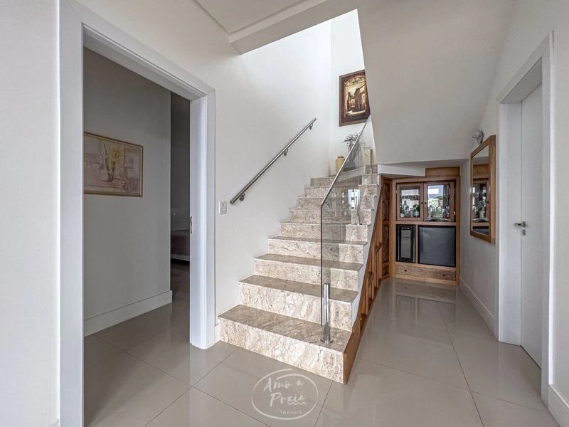 SOBRADO NO CONDOMÍNIO QUINTAS DO LAGO: 7ª foto da galeria de imagens do imóvel