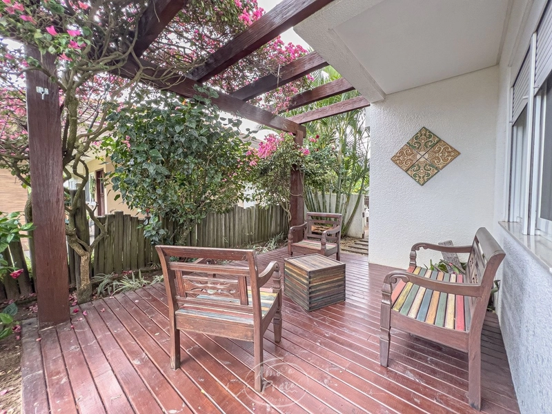 SOBRADO NO CONDOMÍNIO QUINTAS DO LAGO: 26ª foto da galeria de imagens do imóvel