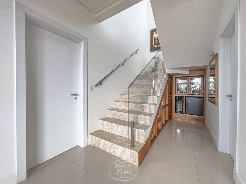 SOBRADO NO CONDOMÍNIO QUINTAS DO LAGO: 8ª foto da galeria de imagens do imóvel