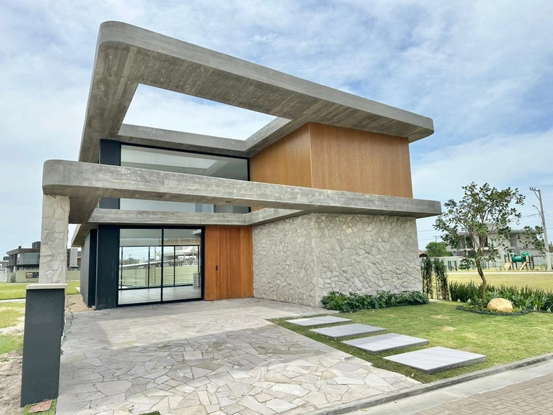 SOBRADO A VENDA NO AMARE!