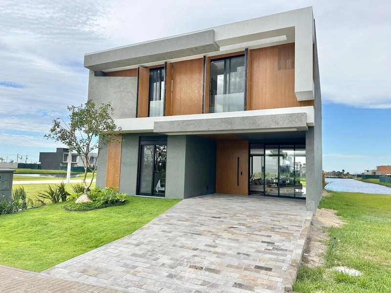 SOBRADO A VENDA NO ZEN