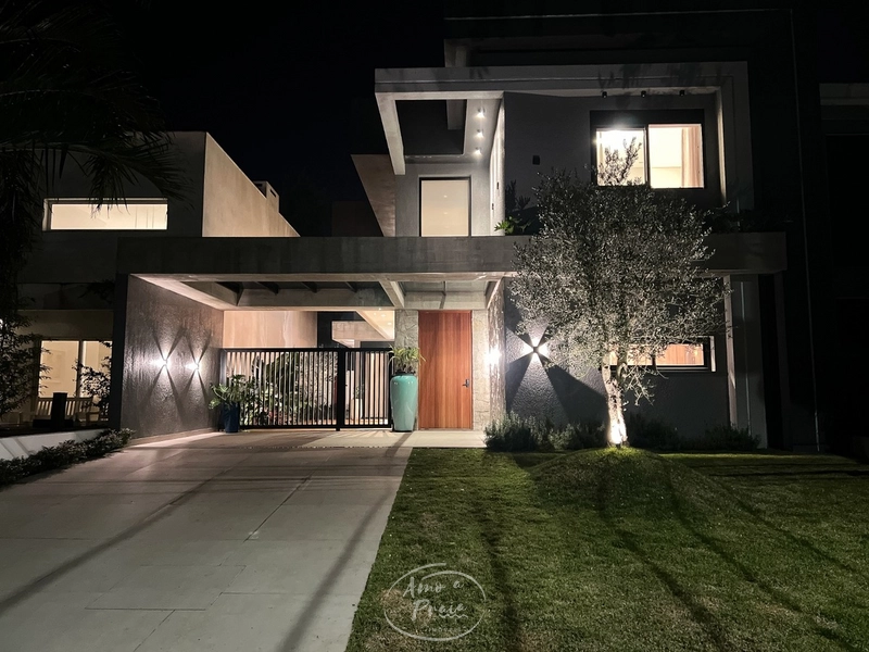 SOBRADO A VENDA NO CONDADO DE CAPÃO