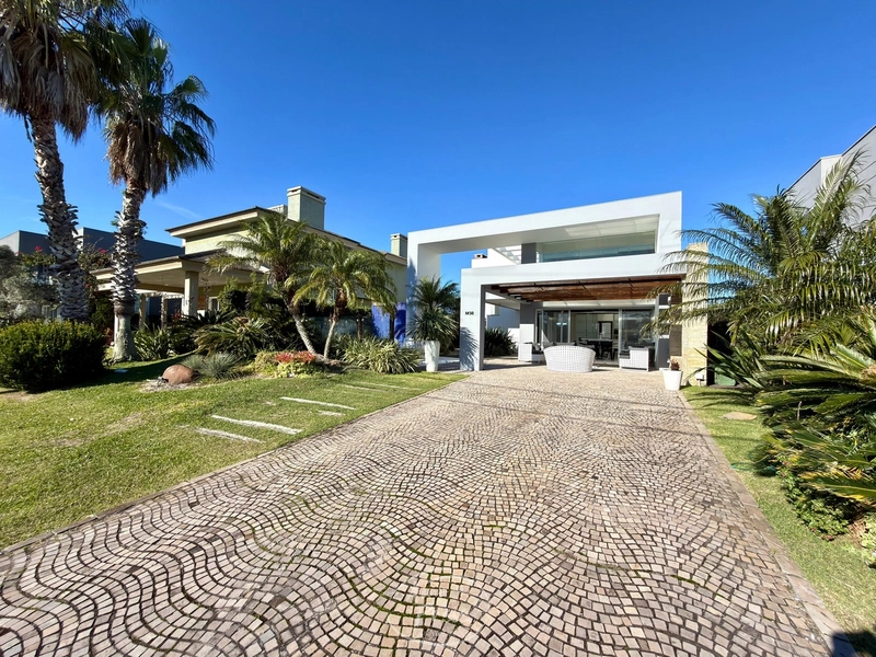 Casa à Venda no Condomínio Ventura em Xangri-Lá | 4 Suítes, 360 m²: 6ª foto da galeria de imagens do imóvel