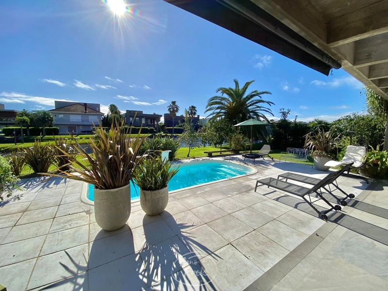 Sobrado diferenciado no Condomínio Villaggio Atlântida: 22ª foto da galeria de imagens do imóvel