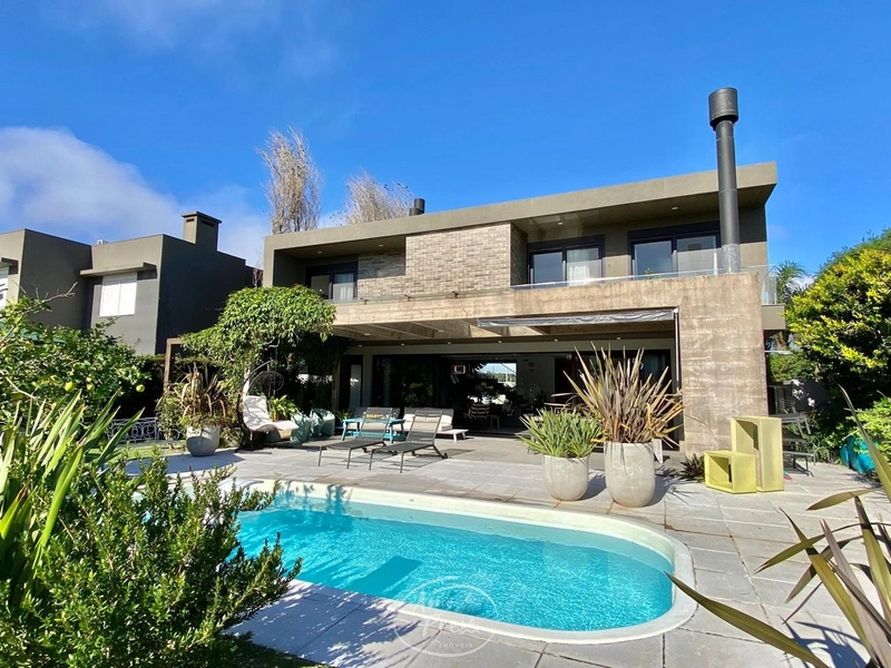 Sobrado diferenciado no Condomínio Villaggio Atlântida: 5ª foto da galeria de imagens do imóvel