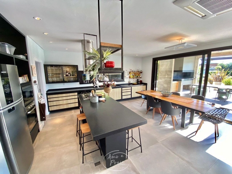 Sobrado diferenciado no Condomínio Villaggio Atlântida: 7ª foto da galeria de imagens do imóvel