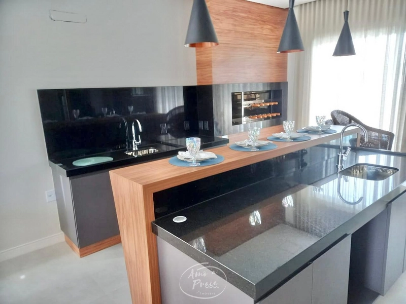 Casa com 3 suítes e piscina no Condomínio Riviera: 6ª foto da galeria de imagens do imóvel
