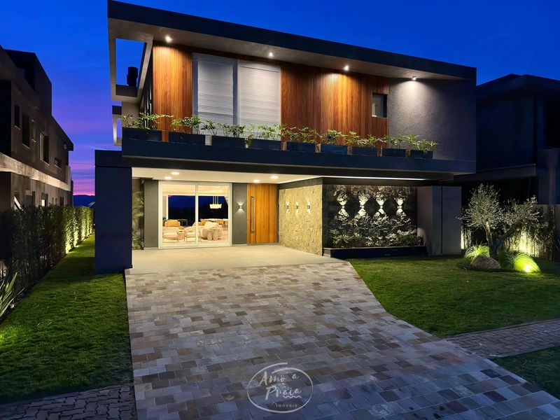 Sobrado na beira da Lagoa!