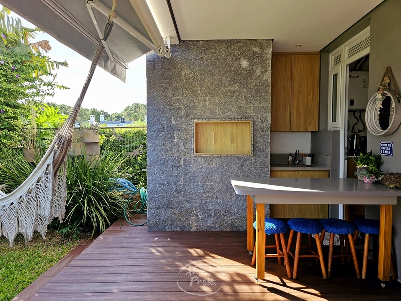 Apartamento com pátio beira lago!: 25ª foto da galeria de imagens do imóvel