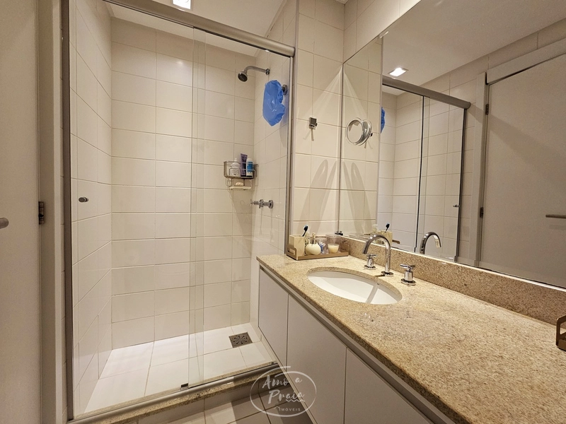 Apartamento com pátio beira lago!: 33ª foto da galeria de imagens do imóvel