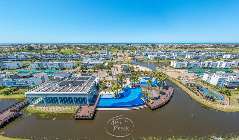 Apartamento com pátio beira lago!: 3ª foto da galeria de imagens do imóvel