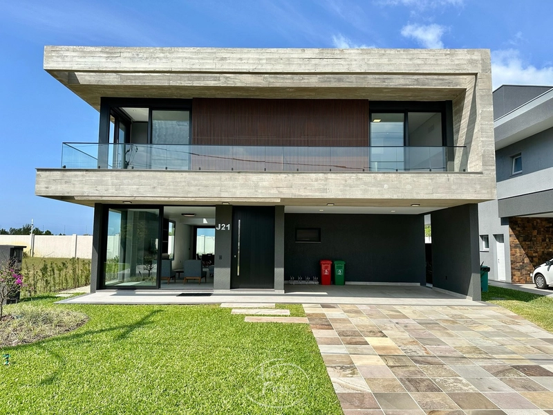 Sobrado Costa Serena