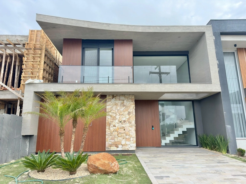 Casa em frente à Infra do Sunset