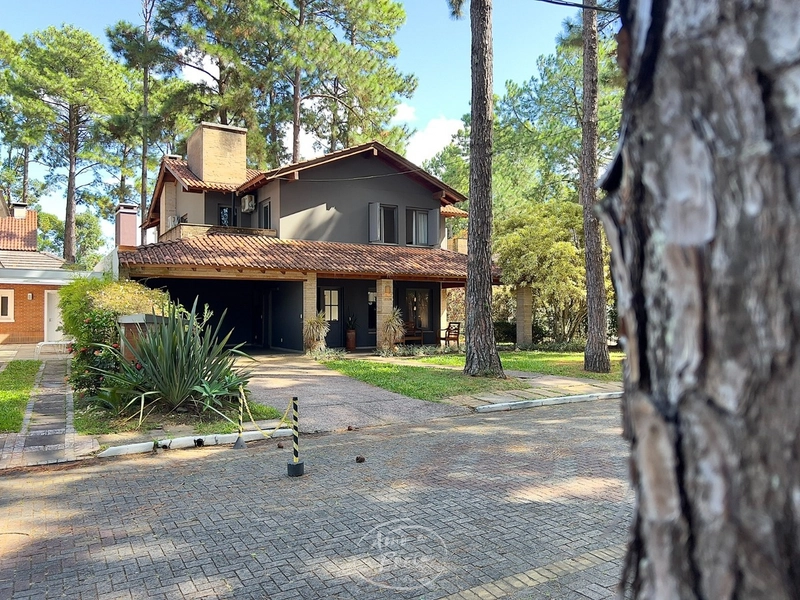 Casa no Condomínio Carmel - Atlântida: 2ª foto da galeria de imagens do imóvel