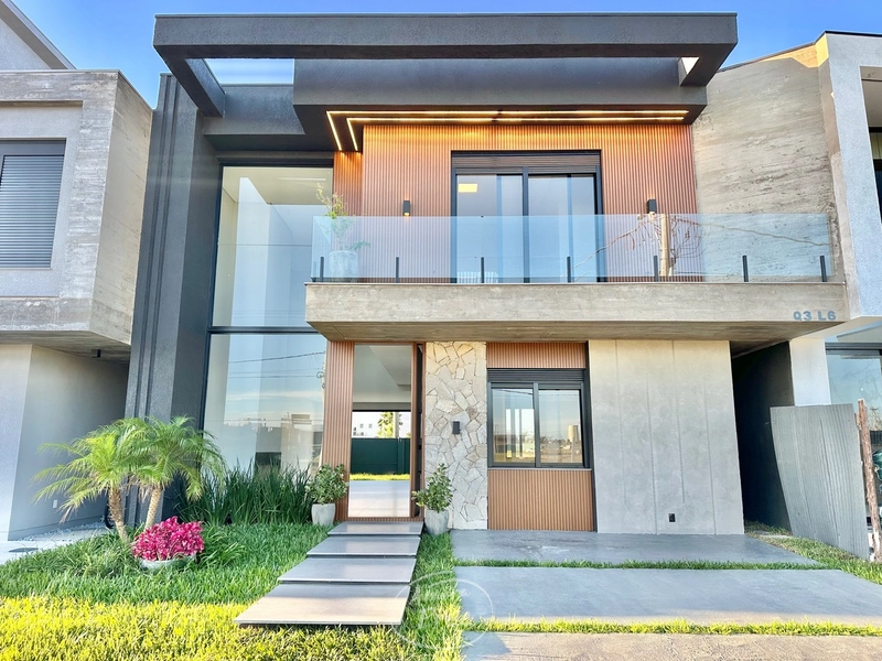 Sobrado no Condomínio Zen – Com Paradouro na Beira-Mar!