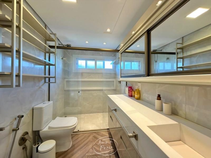 Casa Beira-Lago com 5 Suítes e Cinema no Condomínio Enseada Lagos: 30ª foto da galeria de imagens do imóvel