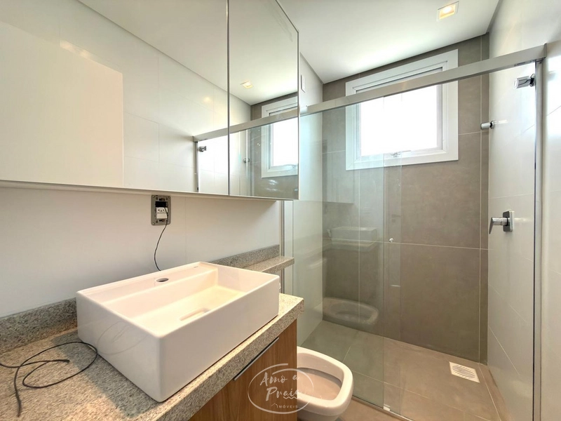 Casa com 4 Suítes e Piscina no Condomínio Joy: 3ª foto da galeria de imagens do imóvel