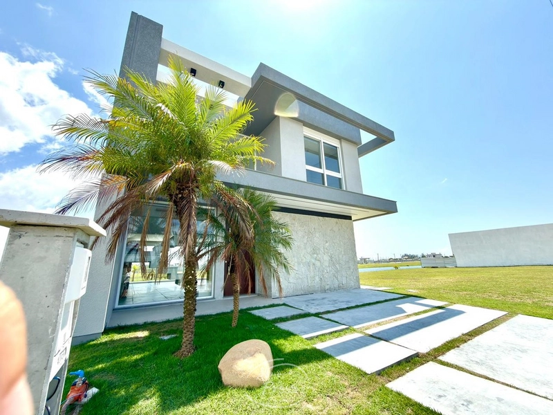 Casa com 4 Suítes e Piscina no Condomínio Joy: 4ª foto da galeria de imagens do imóvel