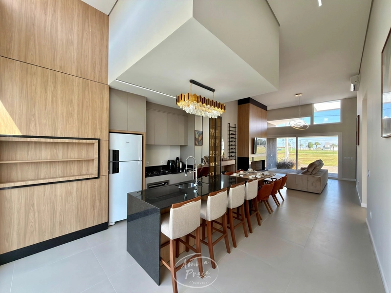 CASA À VENDA!!!: 3ª foto da galeria de imagens do imóvel