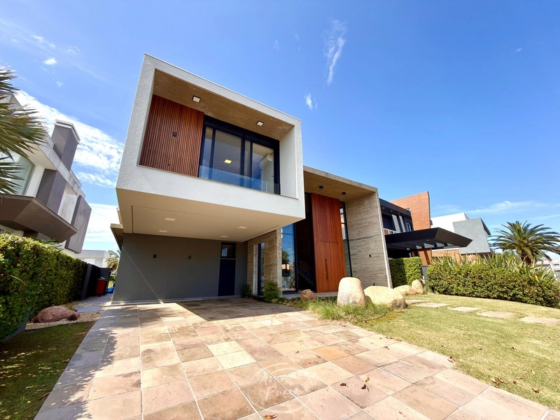 SOBRADO NO MALIBU – EXTREMAMENTE MODERNO ✨: 2ª foto da galeria de imagens do imóvel