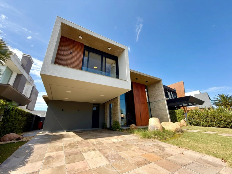 SOBRADO NO MALIBU – EXTREMAMENTE MODERNO ✨: 3ª foto da galeria de imagens do imóvel