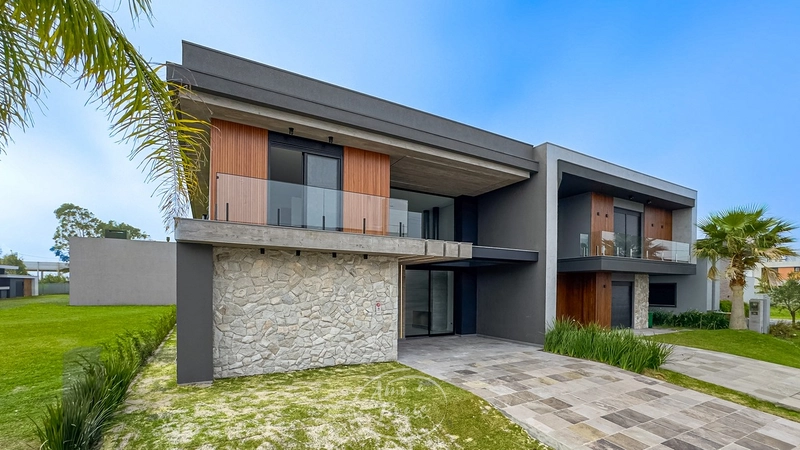 Casa nova no Sunset!: 2ª foto da galeria de imagens do imóvel