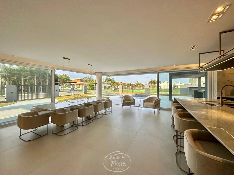 SOBRADO LUXUOSO À VENDA EM ATLÂNTIDA: 15ª foto da galeria de imagens do imóvel