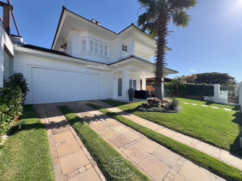 Sobrado junto à região do Caburé: 1ª foto da galeria de imagens do imóvel