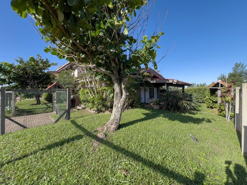 Sobrado em 2 terrenos na praia de Atlântida: 23ª foto da galeria de imagens do imóvel