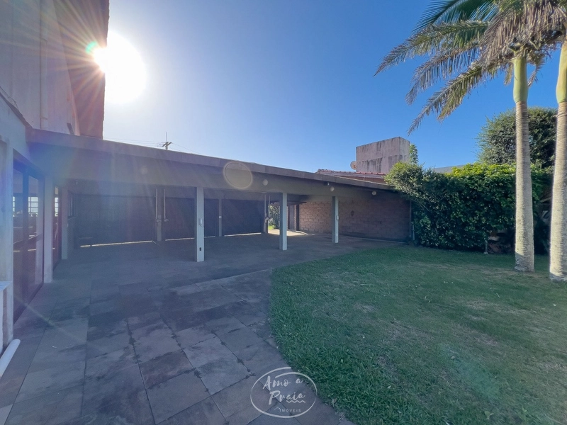 Sobrado em 2 terrenos na praia de Atlântida: 5ª foto da galeria de imagens do imóvel