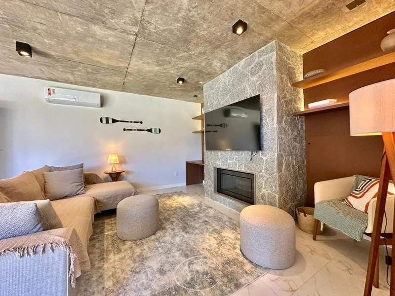 Casa retrofit mobiliada e decorada a poucos metros do mar!: 16ª foto da galeria de imagens do imóvel