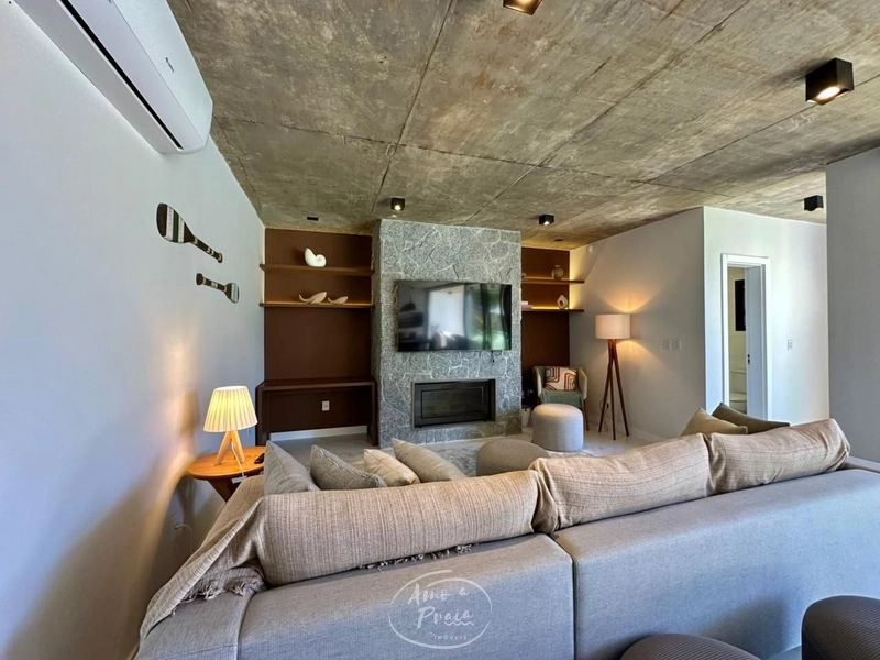 Casa retrofit mobiliada e decorada a poucos metros do mar!: 14ª foto da galeria de imagens do imóvel