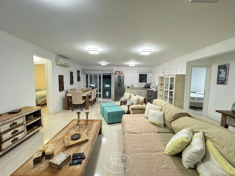 Duas Casas Juntas - Casa Hermosa!: 1ª foto da galeria de imagens do imóvel