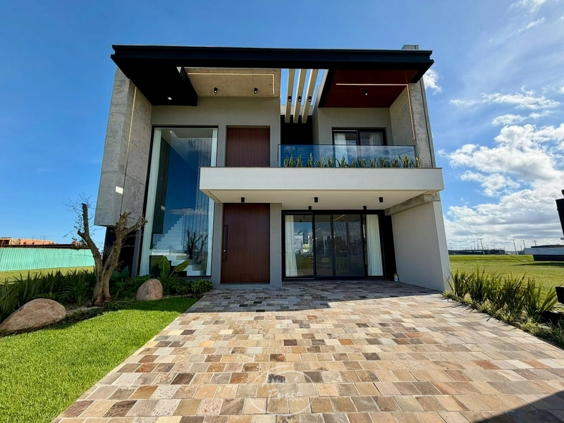 SOBRADO NO CONDOMÍNIO ALLURE