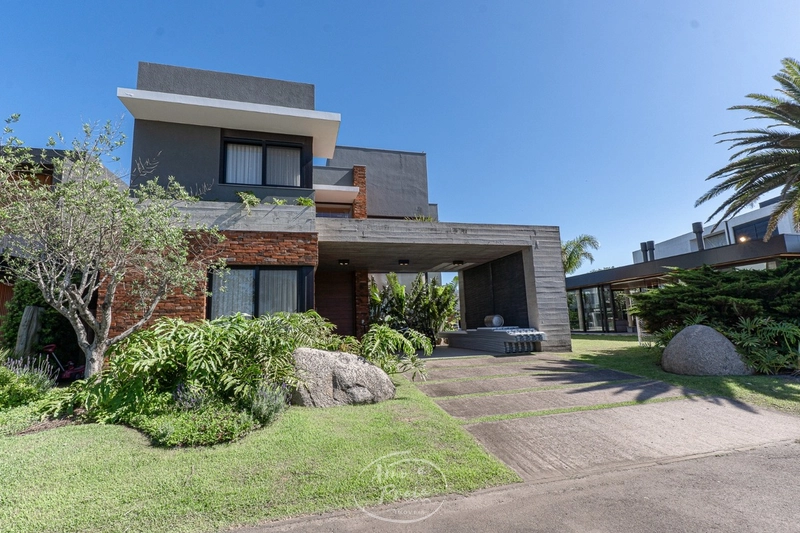 MANSÃO NO CONDOMÍNIO MALIBU!: 2ª foto da galeria de imagens do imóvel