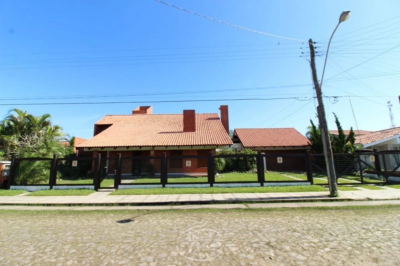Casa com 4 suítes à venda no Condomínio Rainha do Mar: 3ª foto da galeria de imagens do imóvel