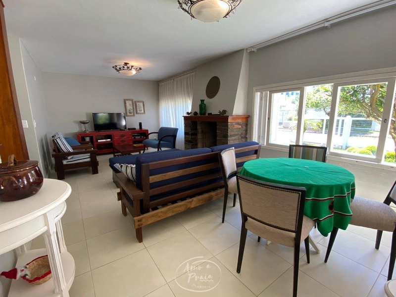 Casa de 6 dormitórios na praia de Atlântida: 34ª foto da galeria de imagens do imóvel